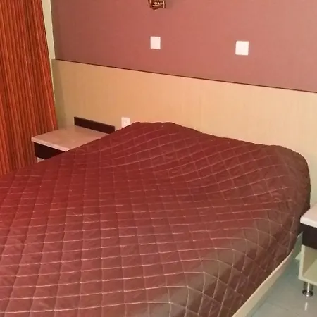Paritsa Hotel 2*