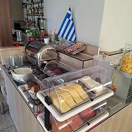 Paritsa فندق