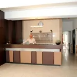 Paritsa فندق 2*